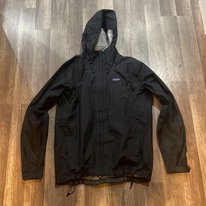 Mens Patagonia Rain Jacket. Size Large.